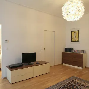 Apartment Moderne Stadtwohnung Mit Balkon, Vienna